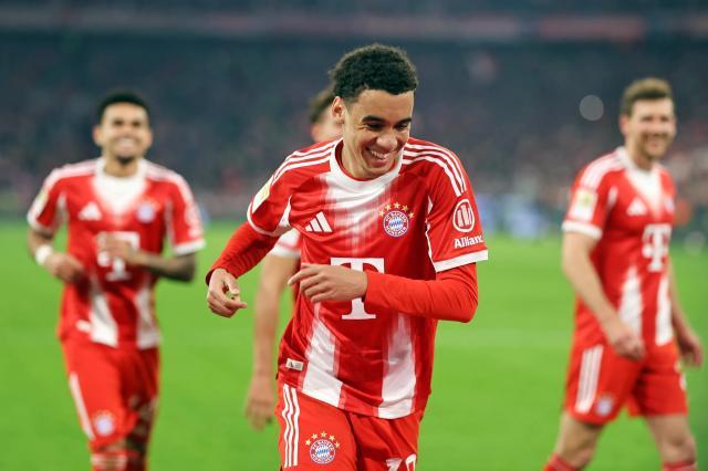 kaiyun-【德甲】诺伊尔伤退，小穆首球，无凯恩拜仁4比1门兴